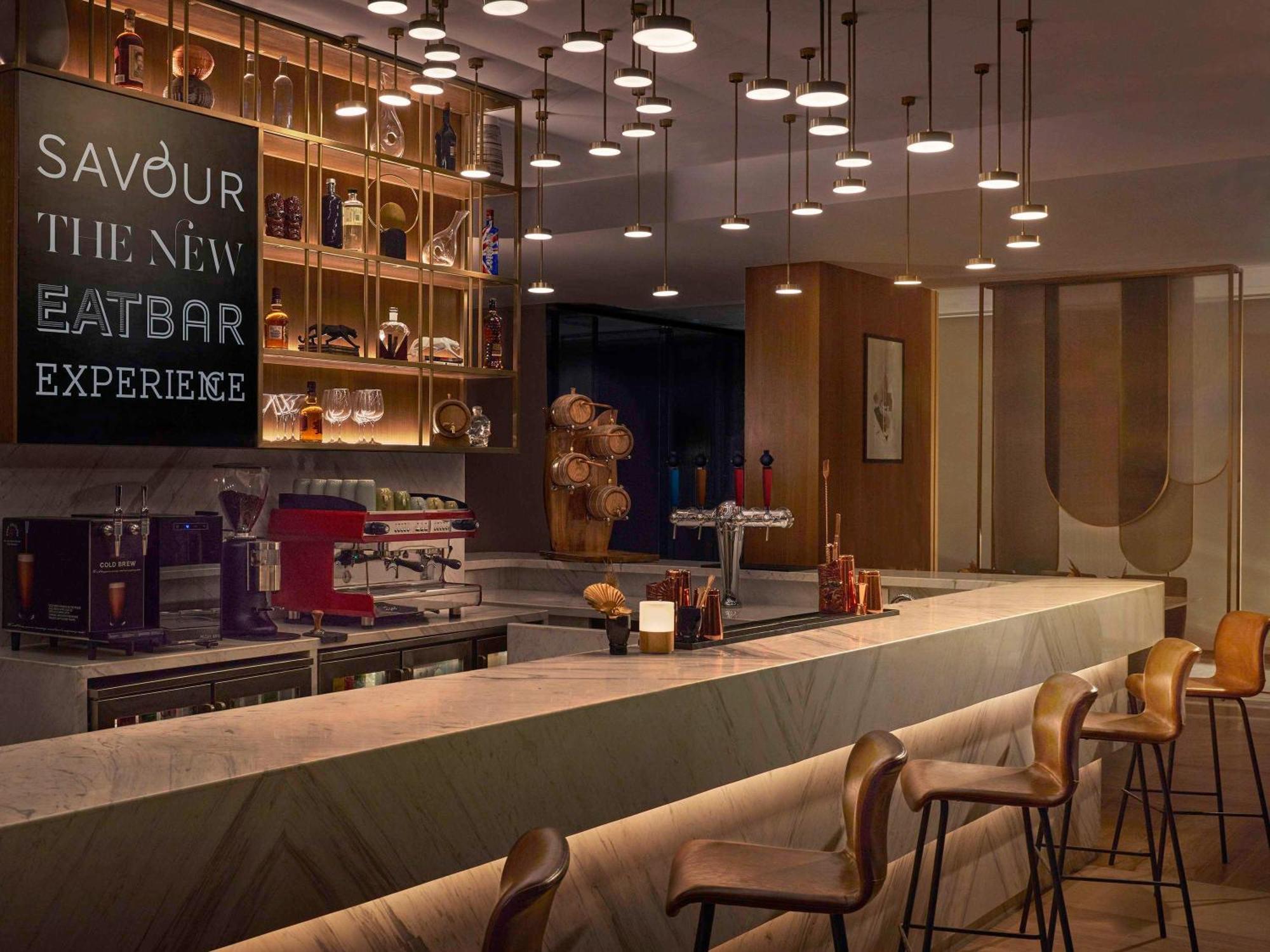 Novotel Mumbai International Airport Bagian luar foto The New Eat Bar Experience