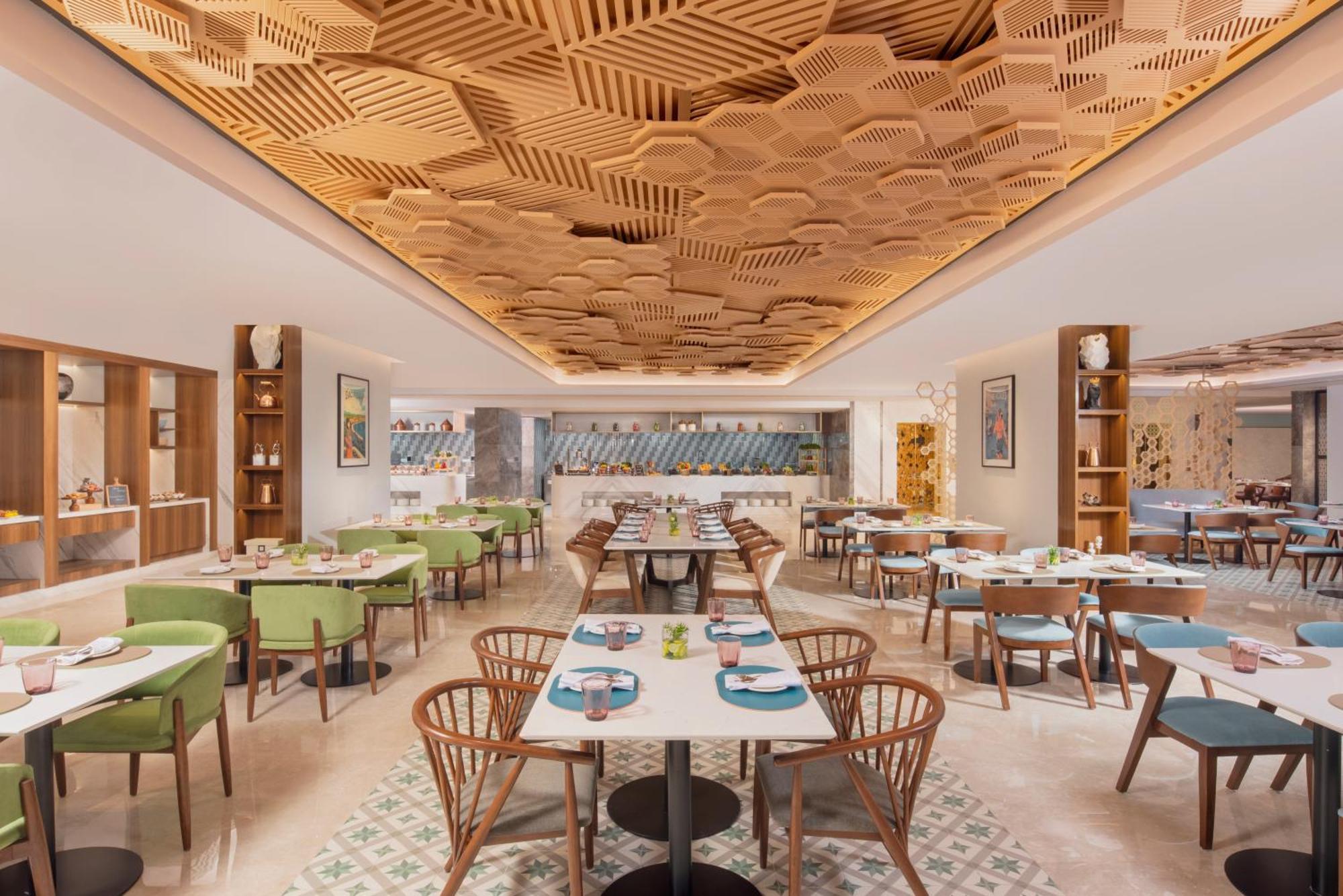 Novotel Mumbai International Airport Bagian luar foto The restaurant
